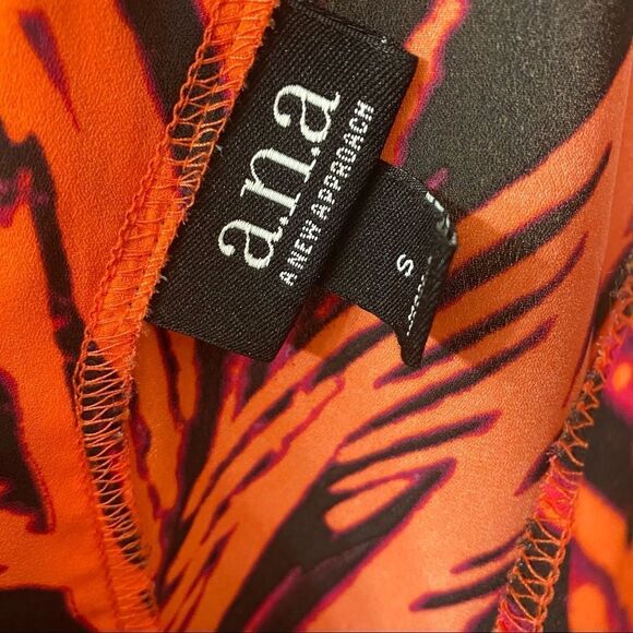 A.N.A Abstract Print Tank Blouse Sz S - Picture 6 of 7